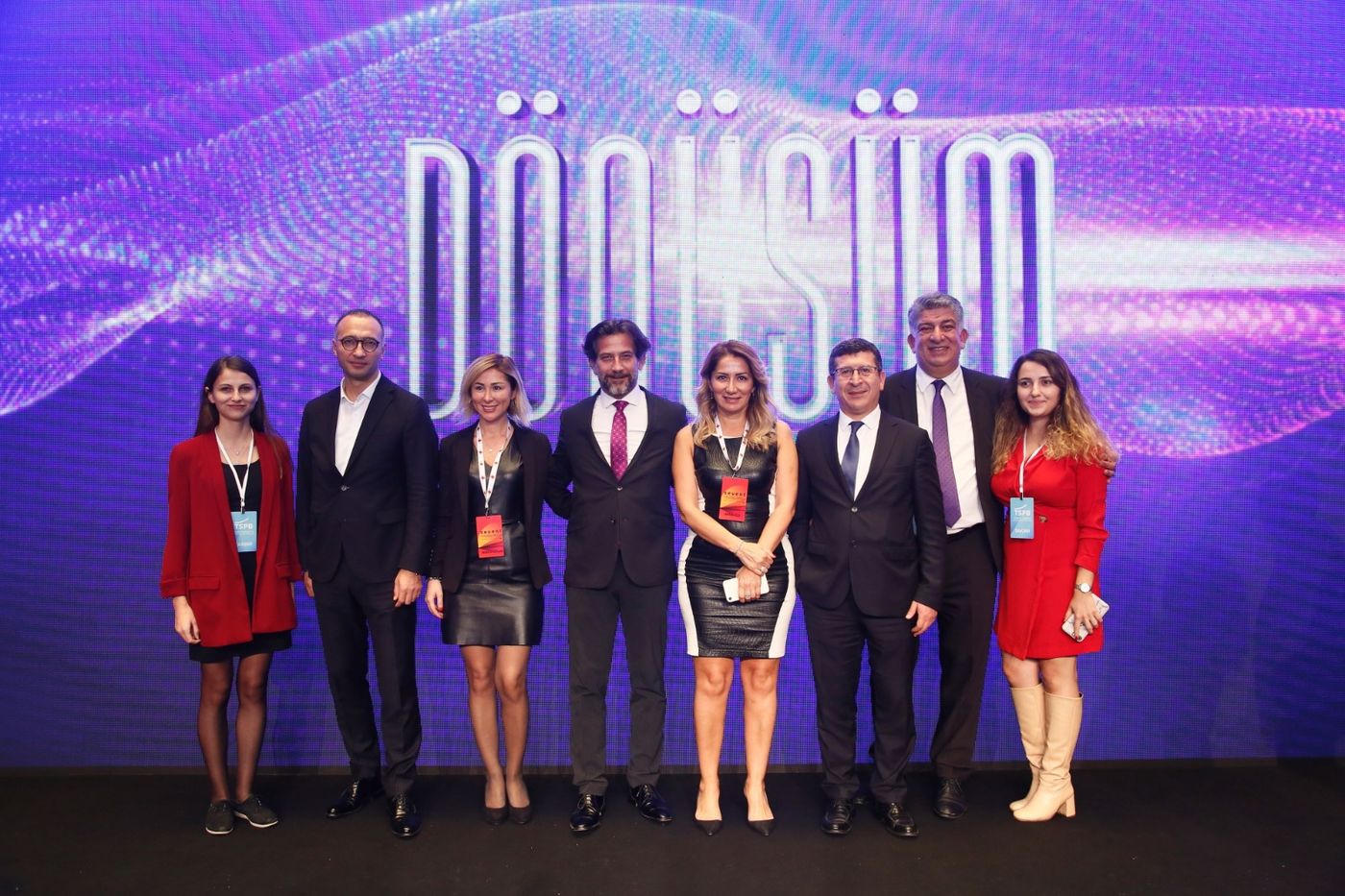Dönüşüm, ekip fotoğrafı